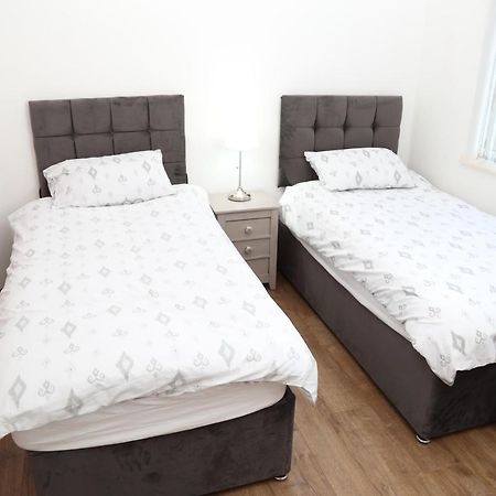 Cosy 3-Bed Bungalow Nec Airport Close To Amenities Birmingham Esterno foto
