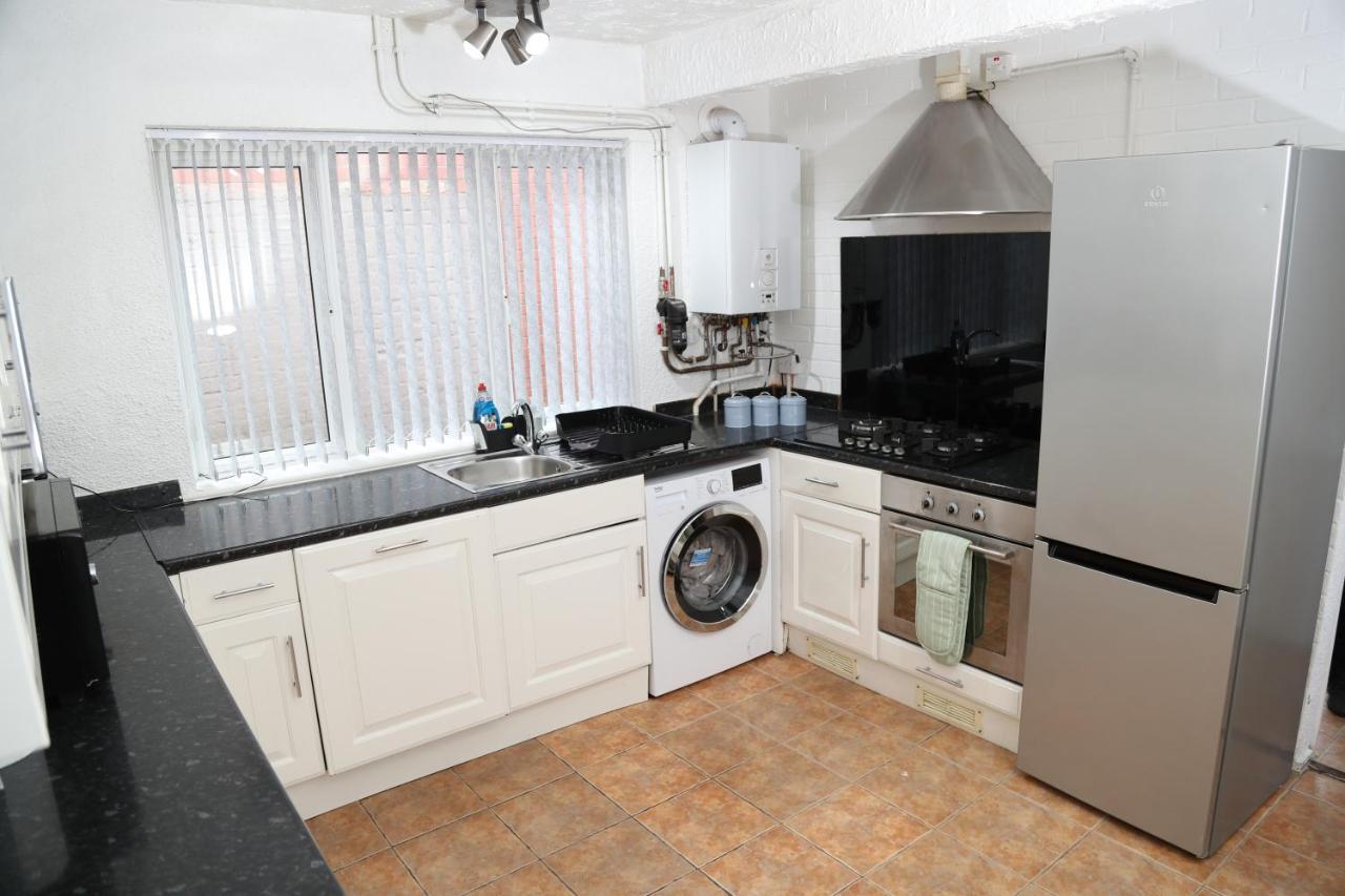 Cosy 3-Bed Bungalow Nec Airport Close To Amenities Birmingham Esterno foto