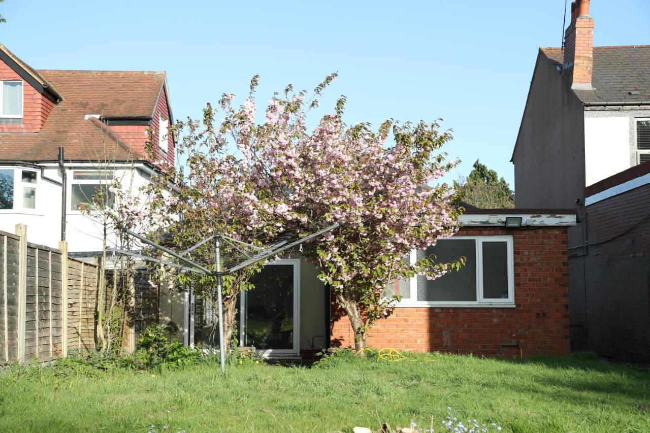 Cosy 3-Bed Bungalow Nec Airport Close To Amenities Birmingham Esterno foto